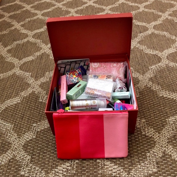 ipsy Other - IPSY MYSTERY MAKEUP BAG 💄🎀💋